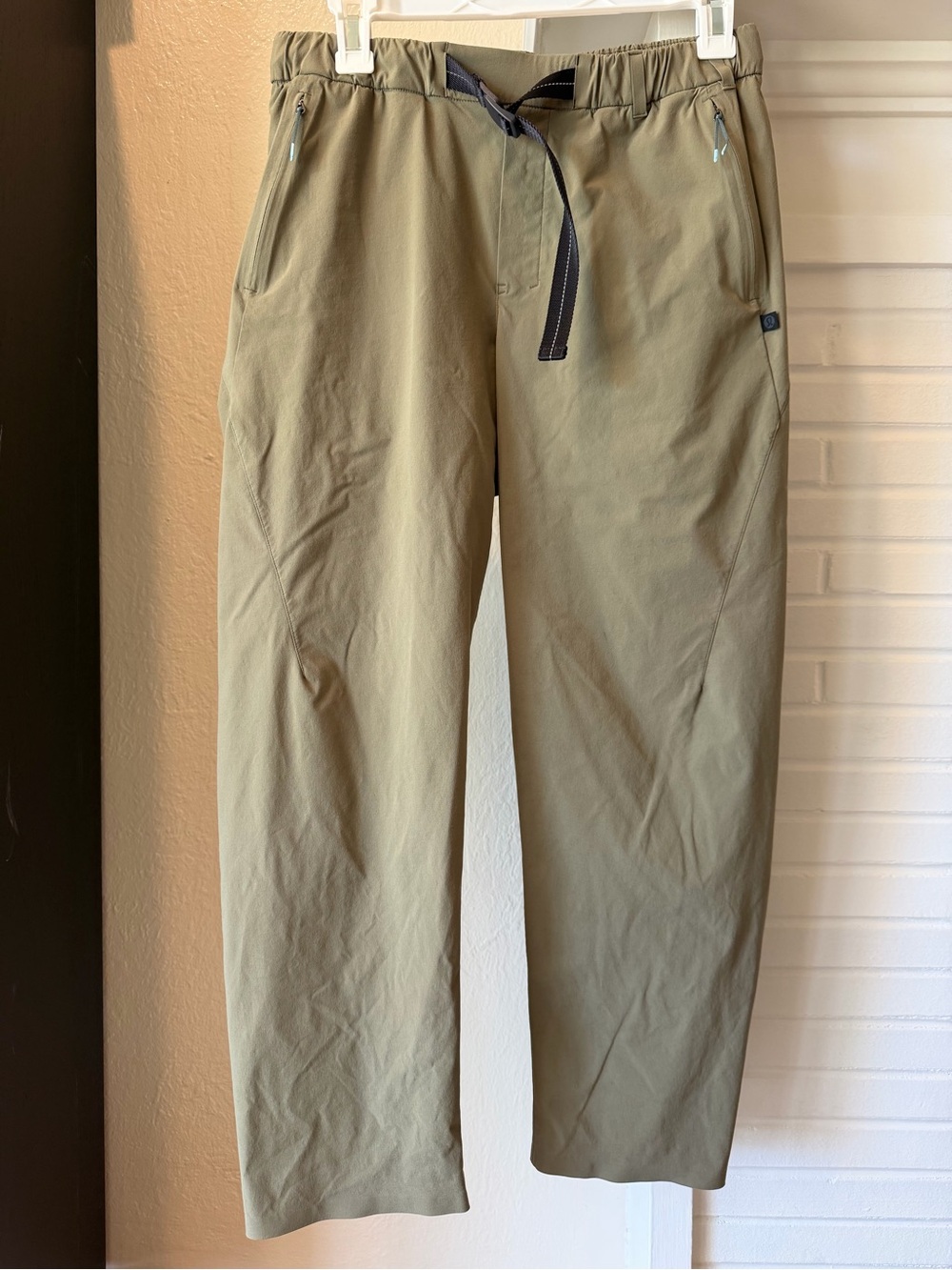 Lululemon Olive Green Technical Hiking Pants Belt Size 6